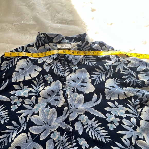 Kathy Lee Collection Large Short Sleeve Collared Button Down Top - Picture 2 of 12